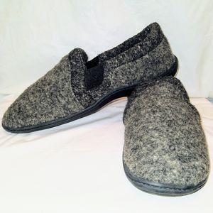 Acorn Mens Comfort Slip on Slippers Size 14-15 US, Gray Wool. Elasticized.